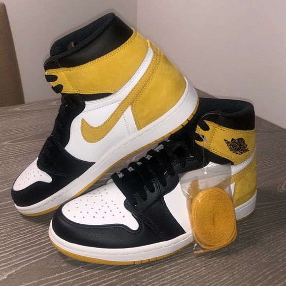 Jordan 1 Retro High Yellow Ochre- Men size 8 Jordan 1 Retro High Yellow Ochre- Men size 8
